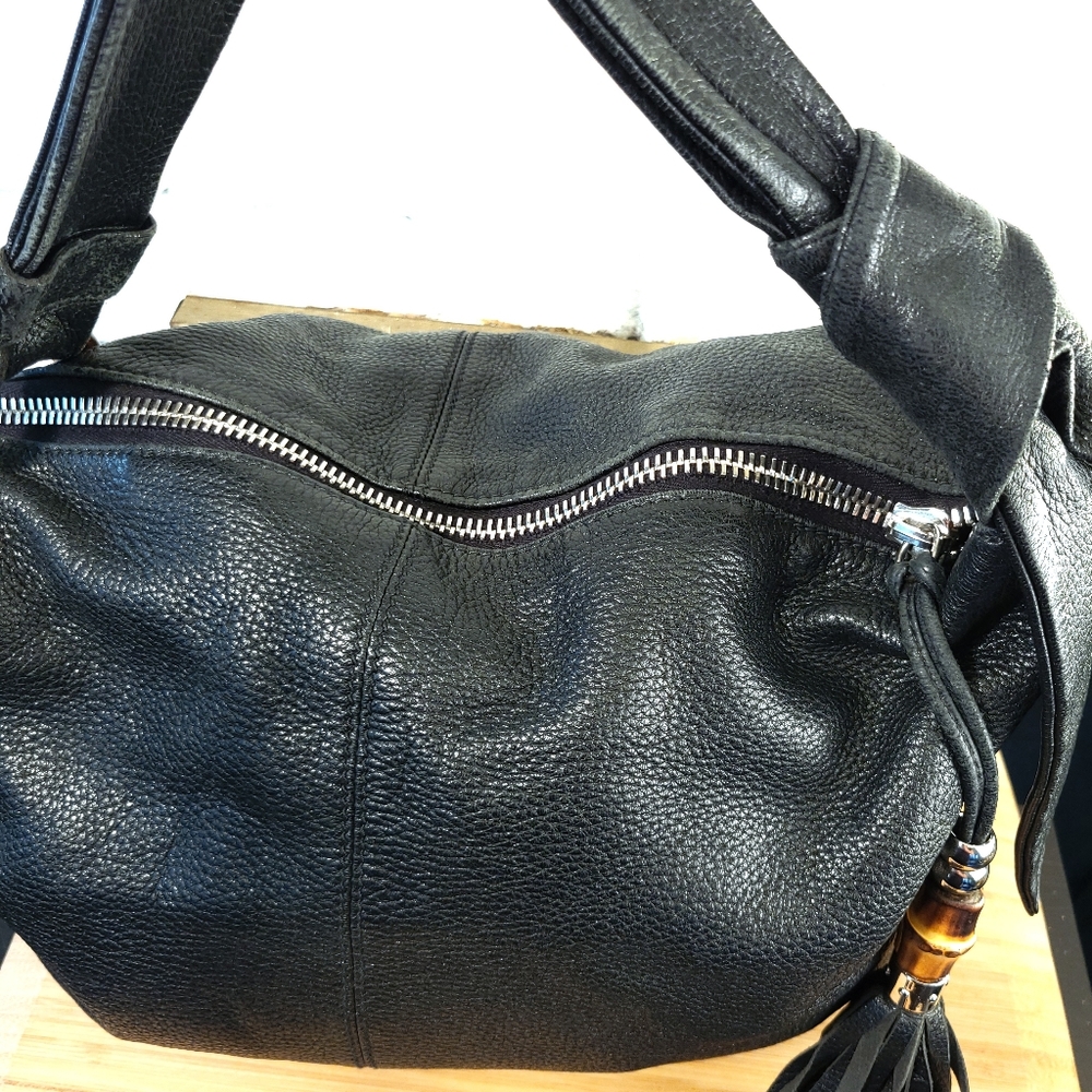 RARE Gucci Leather Bag with Bamboo and leather tassel detailing - Picture 7 of 16